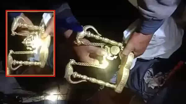 Treasure Hunt : వికారాబాద్లో గుప్త నిధుల కలకలం.. బంగారు గణపతి విగ్రహం లభ్యం..సీన్లోకి పోలీసులు