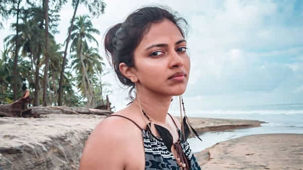 Aha: ఆహా అందిస్తున్న మరో ఇంట్రస్టింగ్ వెబ్ సిరీస్.. అమలపాల్ ప్రధాన పాత్రలో ‘కుడి ఎడమైతే’..