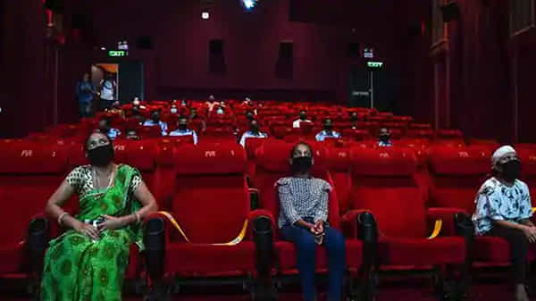 థియేటర్ల యజమానులకు భారీ ఊరటనిచ్చిన ఏపీ ప్రభుత్వం.. 6 నెలల మారటోరియంతో రుణాలు అందించనున్న రాష్ట్ర ప్రభుత్వం.