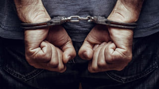 New Strain : ఏపీలో యూకే నుంచి వచ్చిన వారికోసం వేట..గుంటూరు జిల్లాలో స్ట్రెయిన్ అపోహలు