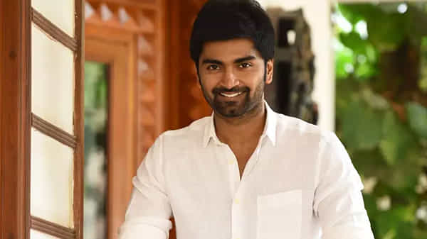 ఆదిపురుష్లో కోలీవుడ్ యంగ్ హీరో.. ప్రభాస్ తమ్ముడిగా ఛాన్స్ దక్కించుకున్న అథర్వ