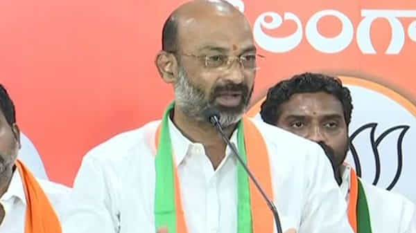 బండి సంజయ్ వ్యాఖ్యలపై తెలంగాణ ఐపీఎస్ అసోసియేషన్ గుస్సా.. ఆ వ్యాఖ్యలను తీవ్రంగా ఖండిస్తున్నామని ప్రకటన