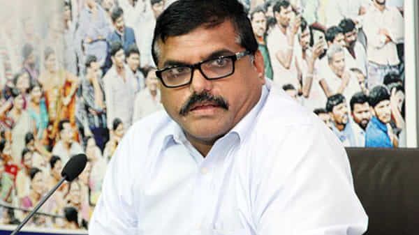 ఏపీ ప్రజలకు గుడ్ న్యూస్ చెప్పిన మంత్రి బొత్స..అందుకే ఇళ్ల పట్టాల పంపిణీ ఆలస్యమైందని వెల్లడి