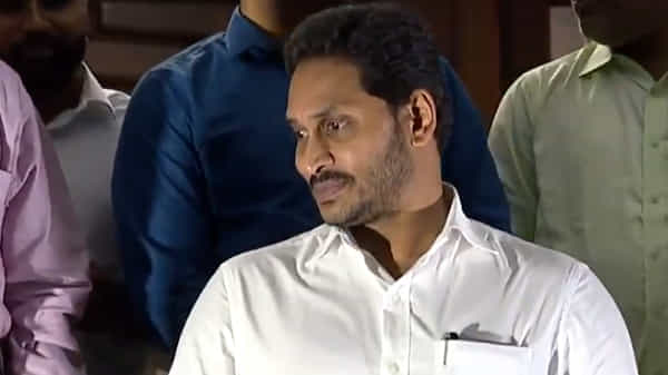 ఏలూరు కు ఇవాళ ముఖ్యమంత్రి జగన్.. వ్యాధి నిర్ధారణ కోసం పర్యటించనున్న మంగళగిరి ఎయిమ్స్ డాక్టర్ల బృందం