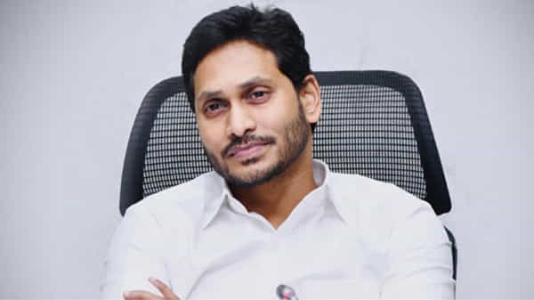 నిశిత పరిశీలన, అధ్యయనం చేసి కచ్చితమైన కారణాలు కనుక్కోండి: ఏలూరు వింతరోగాలపై నిపుణులకు సీఎం సూచన