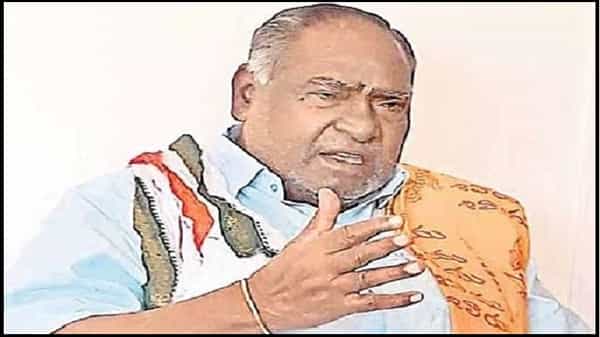 టీఆర్ఎస్ శ్రేణుల్లో విషాదం.. మాజీ మంత్రి కమతం రాంరెడ్డి కన్నుమూత