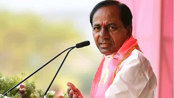 సాగర్ ఉప పోరుపై స్ట్రాటజీ మార్చిన గులాబీ బాస్.. ఇంతకీ ఆ ఐదుగురలో అధినేత ఆశీర్వాదం ఎవరికి..?