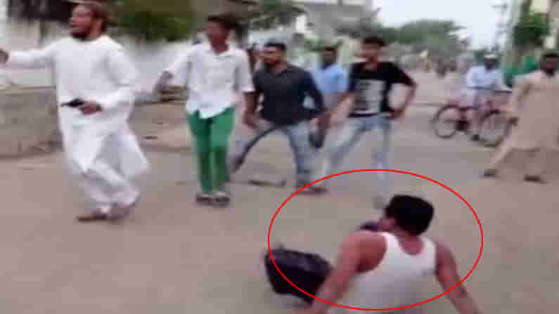 ఆదిలాబాద్ కాల్పుల ఘటనలో గాయపడిన జమీర్ మృతి..ప్రశాంతంగా ముగిసిన అంత్యక్రియలు