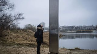 ఆపిల్ కీలక ప్రకటన… ఉద్యోగుల పని స్థలాలపై వెసులుబాటు… వర్క్ ఫ్రమ్ హోమ్ జూన్ వరకు…