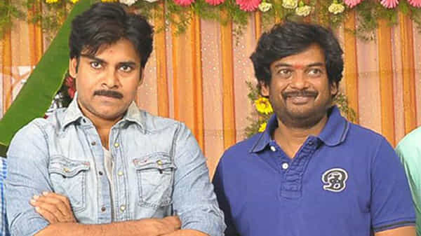 మరోసారి పవన్ కళ్యాణ్ తో పూరిజగన్నాథ్.. దేశ భక్తి నేపథ్యంలో సినిమా..