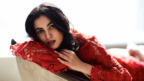 బాలకృష్ణ కోసం హీరోయిన్ వేటలో బోయపాటి.. ఆ హాట్ బ్యూటీ కూడా నో చెప్పిందంటున్నారే..