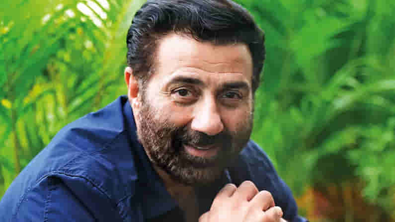 బాలీవుడ్ ప్రముఖ సినీనటుడు, గురుదాస్ పూర్ బీజేపీ ఎంపీ సన్నీ డియోల్ కరోనా పాజిటివ్