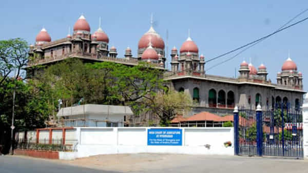 Telangana High Court: ఏం చేస్తారు ? ఇప్పటి వరకు ఏం చేశారు ? ఇకపై ఏం చేయబోతున్నారు ? హైకోర్టు వరుస ప్రశ్నలు