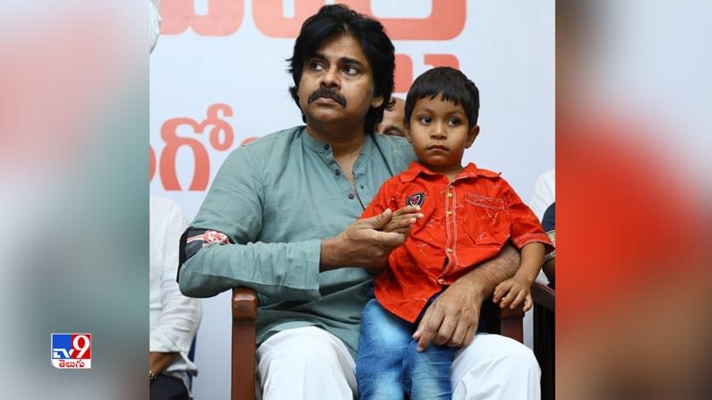 Pawan Kalyan to Console Sri Vengaiah Naidu Family: వెంగయ్య నాయుడు కుటుంబానికి జనసేనాని పరామర్శ