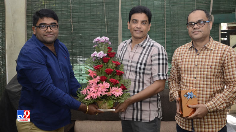 న‌వ‌ల‌ను ఆవిష్క‌రించిన ప్ర‌ముఖ నిర్మాత దిల్‌రాజు