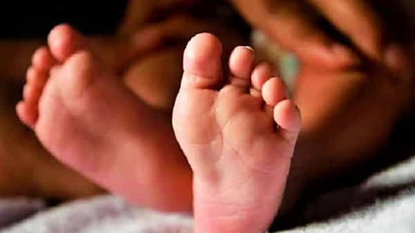 Crime News : మద్యం మత్తులో రెండు నెలల చిన్నారిని అమ్మేసిన తండ్రి..ఆ తల్లి పడ్డ మనో వేదన అంతా ఇంతా కాదు