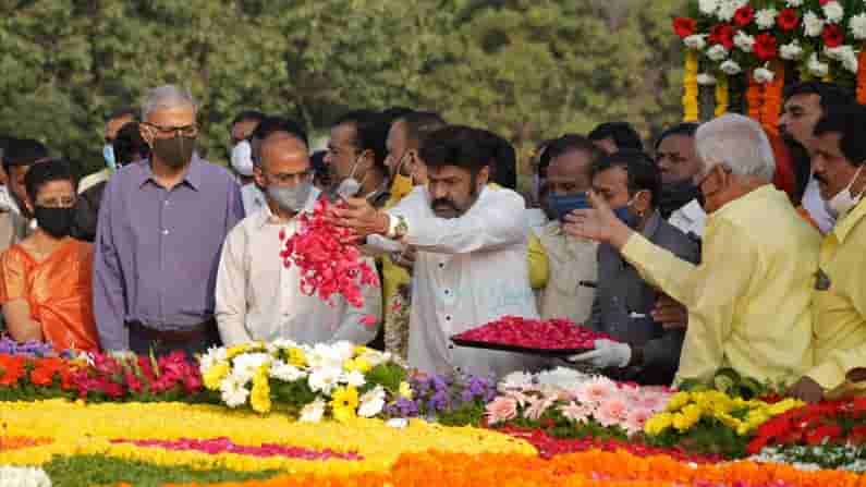 NTR 25th Death Anniversary: నేడు ఎన్టీఆర్ వర్దంతి.. నివాళులు అర్పించిన నందమూరి బాలకృష్ణ..