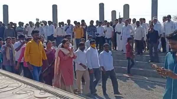 Bhuma Akhila Priya: ఆళ్లగడ్డలో భూమా అఖిల ప్రియ.. ఎన్నికలపై ఫోకస్.. పార్టీ కార్యకర్తలకు కీలక సూచనలు..