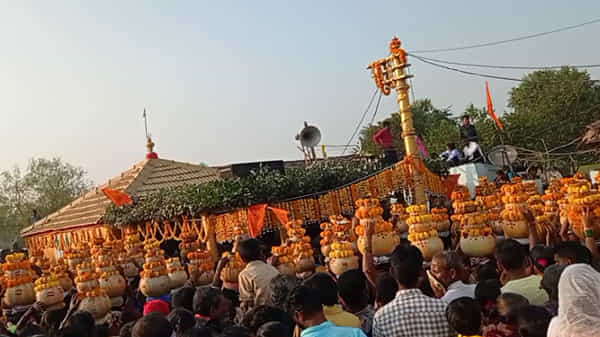 Mallanna Bonalu Jatara : మహిమగల మల్లన్న మహా జాతర.. బోనాలతో పోటెత్తిన భక్తజనం.. మొక్కుల చెల్లింపు