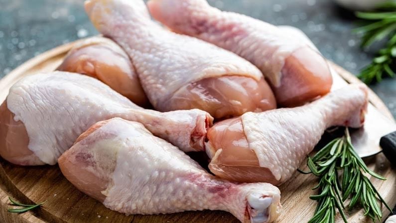 Chicken Prices: బర్డ్ ప్లూ ఎఫెక్ట్.. హైదరాబాద్‌లో పడిపోతున్న చికెన్ ధరలు.. ప్రస్తుతం కిలో చికెన్ ధర ఎంతంటే..