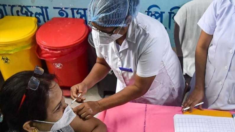 Corona Vaccination: తెలంగాణలో జోరుగా వ్యాక్సినేషన్.. ఇప్పటి వరకు ఎంతమంది వ్యాక్సిన్ వేసుకున్నారంటే..