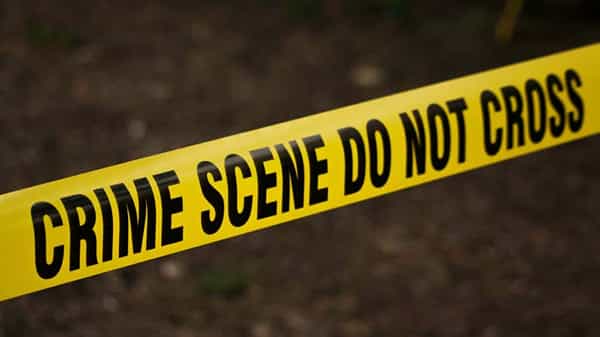 Murder in Guntur: గుంటూరు జిల్లాలో ఘోరం.. రైల్వే అసిస్టెంట్ మేనేజర్ను దారుణంగా హత్య చేసిన సహోద్యోగి..