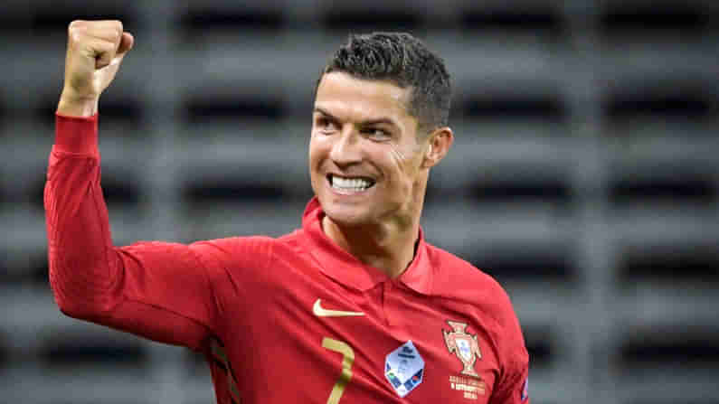 Cristiano Ronaldo : క్రిస్టియానో రోనాల్డో సోషల్‌ మీడియా రికార్డు... అత్యధిక ఫాలోవర్లు కలిగిన వ్యక్తిగా ఘనత...