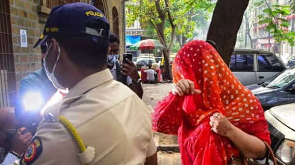 Drugs Case : డ్రగ్స్ కేసులో నటి శ్వేతా కుమారిని ఎన్సీబీ కస్టడీకి అప్పగించిన ముంబై కోర్టు