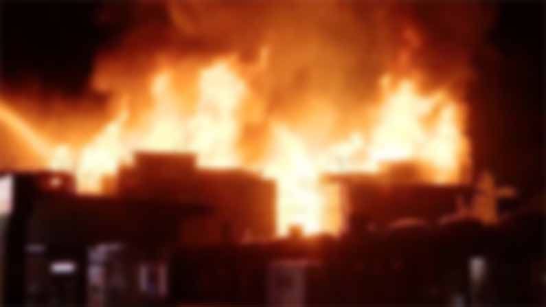 Paramount‌ Agro Fire accident: విశాఖ ఇండస్ట్రియల్‌ ఏరియాలో భారీ అగ్ని ప్రమాదం.. మంటలను ఆర్పుతున్న ఫైర్‌ సిబ్బంది