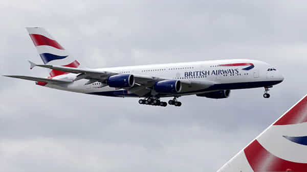 India-UK Flights: భారత్ - యూకే విమానాలపై నిషేధం ఎత్తివేసిన కేంద్రం.. కేవలం ఈ ఎయిర్ పోర్ట్ల నుంచే అవకాశం.