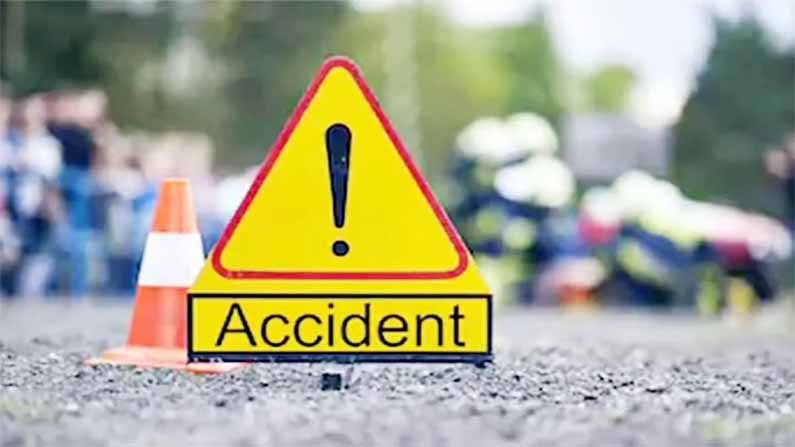 Road Accident: హిమాచల్‌ప్రదేశ్‌లో రోడ్డు ప్రమాదం.. టెంపో బోల్తా.. ఇద్దరు మృతి, 9 మందికి తీవ్ర గాయాలు