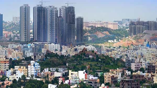 Hyderabad: భాగ్యనగరంలో ఇళ్లకు యమ గిరాకీ.. రెట్టింపైన ధరలు.. ఊపందుకున్న గృహ మార్కెట్
