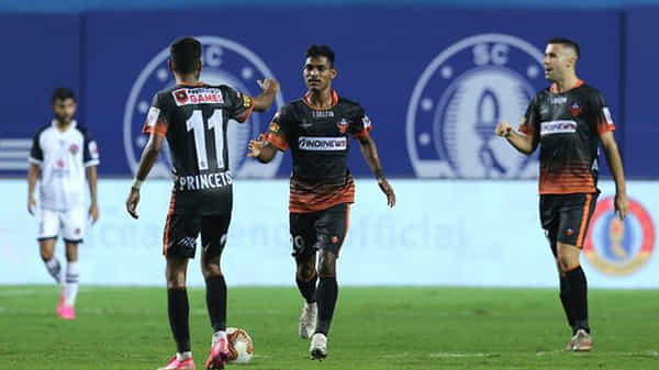 ISL 2020-21 highlights: 10 మందితో ఆడినా పట్టు తప్పలేదు.. గోవా వరుస విక్టరీలకు ఈస్ట్ బెంగాల్ బ్రేక్