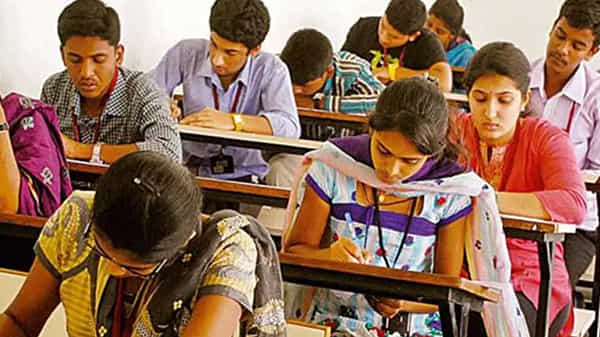 JEE Main 2021: నేటినుంచి జేఈఈ మెయిన్ రెండో విడుత పరీక్షలు.. దేశవ్యాప్తంగా 852 కేంద్రాల్లో..