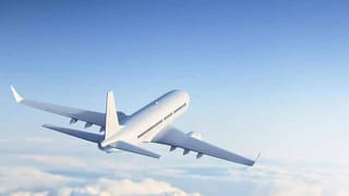 మంటల్లో స్టంట్ మ్యాన్, మూడంతస్థుల నుంచి కిందికి దూకాడు, ఎక్కడంటే ?