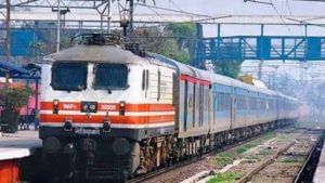 Indian Railways: తెలుగు రాష్ట్రాల ప్రయాణీకులు ముఖ్య గమనిక...పలు ట్రైన్స్ దారి మళ్లింపు.. వివరాలివే!