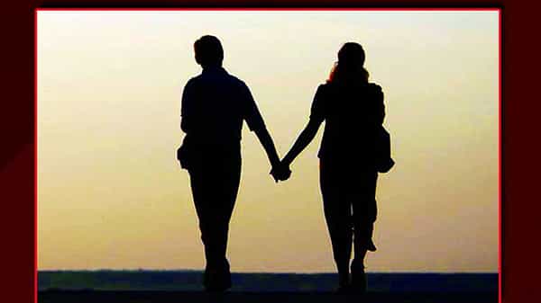 Lovers Sucide: ప్రేమజంట ఆత్మహత్య.. అటవీ ప్రాంతంలో లభ్యమైన మృతదేహాలు..