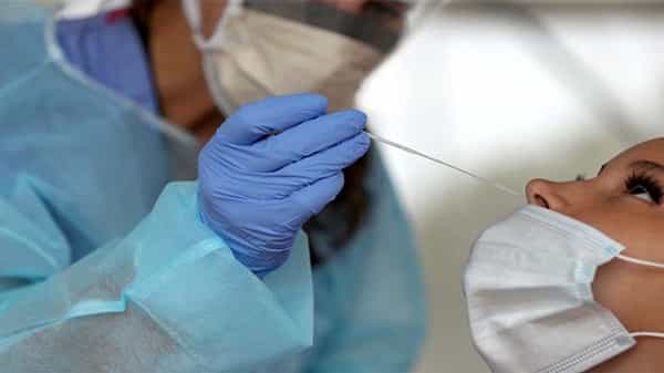 COVID-19 Patients: కరోనా నుంచి కోలుకున్న బాధితుల్లో ఆరు నెలల తర్వాత ఇబ్బందులు.. గుర్తించిన పరిశోధకులు
