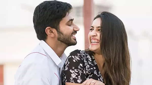 Niharika Insta Post: పైన ఆకాశం.. కింద ఇసుక.. మధ్యలో.. హనీమూన్ ఫొటోలను షేర్ చేసిన మెగా డాటర్..
