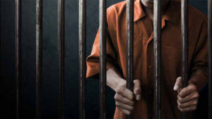 Prison break: రాజస్థాన్‌లో రెచ్చిపోయిన ఖైదీలు.. జైలు గార్డుల కళ్లల్లో కారం కొట్టి.. 16 మంది పరార్..