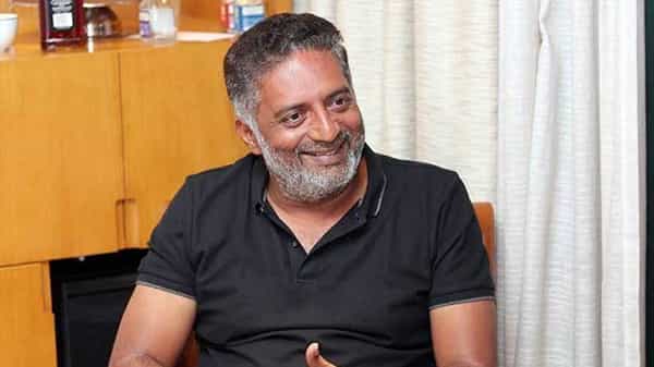Actor Prakash Raj: పొన్నియన్ సెల్వన్ సినిమా షూటింగ్లో ప్రకాష్ రాజ్.. ట్వీట్ చేసిన నటుడు.. 