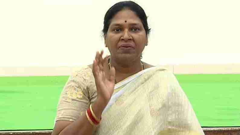 Ex MLC Sunitha: చంద్రబాబుపై ప్రేమ ఉంటే ఆయన భజన చేసుకోవాలి.. ఎస్ఈసీపై భగ్గుమన్న మాజీ ఎమ్మెల్సీ..