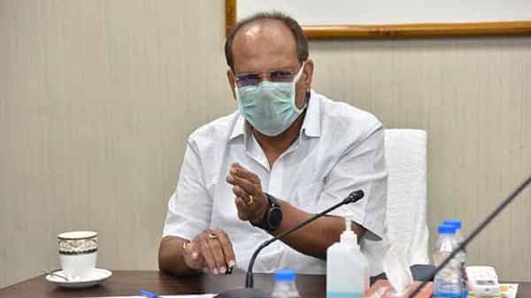 CS Somesh Kumar: తెలంగాణ సీఎస్ సోమేష్ కుమార్కు కోవిడ్ పాజిటివ్.. నిర్దారించిన వైద్యులు..