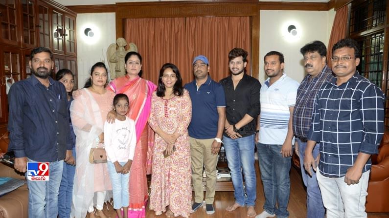 `రాధాకృష్ణ` చిత్రంలోని `నిర్మల బొమ్మా .. ఎంత బాగున్నవమ్మా` పాటను సీనియర్ నటి విజయశాంతి విడుదల చేశారు