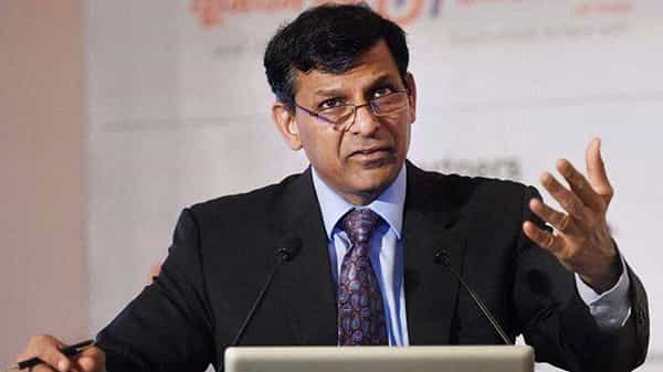 Raghuram Rajan: అదొక గాలి బుడగ, దానికి నిజమైన విలువ లేదు... బిట్ కాయిన్పై ఆసక్తికర వ్యాఖ్యలు చేసిన రాజన్..