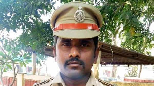 SI Suicide: గుడివాడ టూ టౌన్ ఎస్ఐ పిల్లి విజయ్ కుమార్ ఆత్మహత్య.. వివాహేతర సంబంధమే కారణమా..!