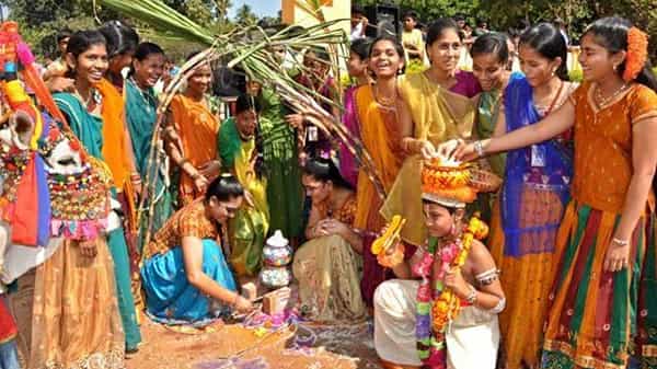 Sankranti celebrations : తెలుగు లోగిళ్ల వెలుగులు, భక్తిప్రపత్తులతో.. ఆనందోత్సాహాల మధ్య సాంప్రదాయాలు ఒట్టిపడేలా మకర సంక్రాంతి పర్వదినం