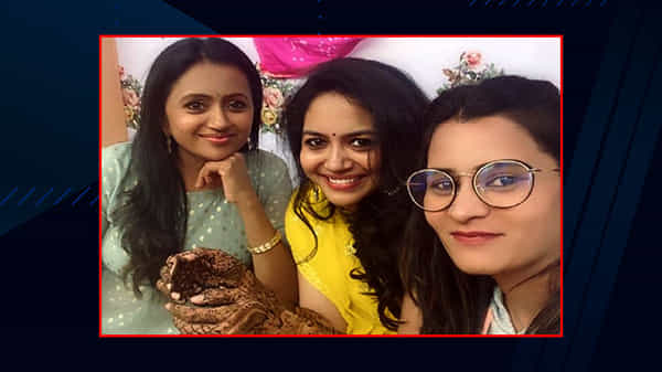 Singer Sunitha: సింగర్ సునీత మెహందీ ఫంక్షన్లో యాంకర్ సుమా.. వీడియో షేర్ చేసిన రేణు దేశాయ్..