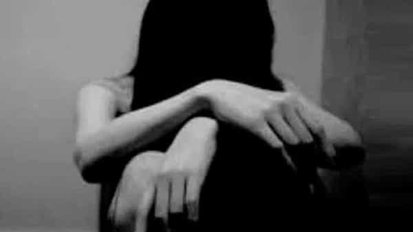 Latest Crime: చికిత్స కోసం వచ్చిన రోగిని ఉద్యోగం పేరిట అమ్మేశాడు.. హైదరాబాద్ వైద్యుడి అరాచకాలు..