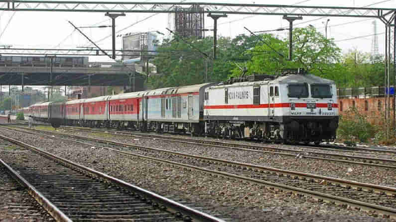 IRCTC Special Trains: సంక్రాంతి స్పెషల్.. దక్షిణ మధ్య రైల్వే కీలక నిర్ణయం.. లింగపల్లి, సికింద్రాబాద్ నుంచి ప్రత్యేక రైళ్లు